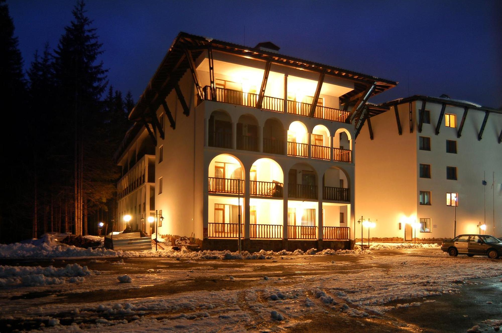 Monastery 2 Aparthotel Pamporowo Zewnętrze zdjęcie