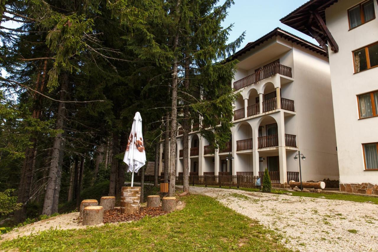 Monastery 2 Aparthotel Pamporowo Zewnętrze zdjęcie